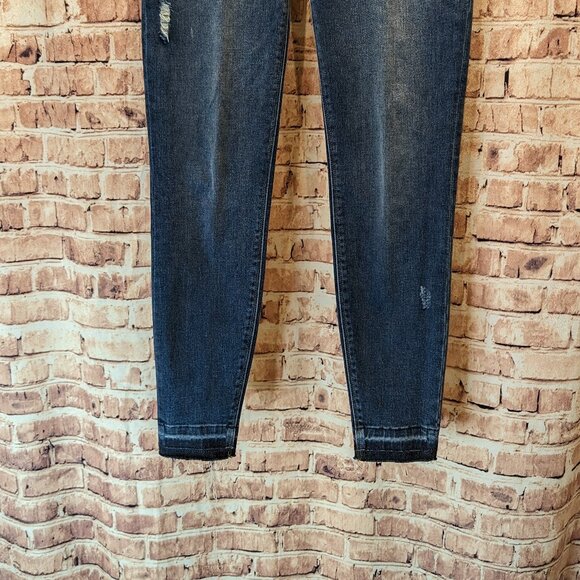 SPANX Distressed Ankle Skinny Jeans 20203R Medium Wash - Picture 2 of 16